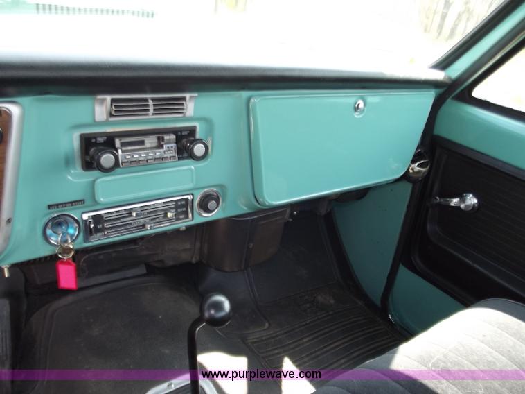 image for item B6329 1970 Chevrolet Cheyenne 10 pickup truck