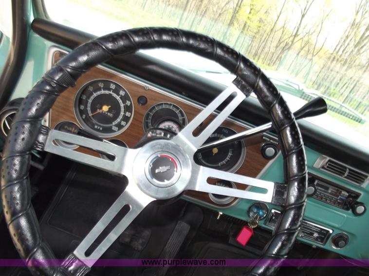 image for item B6329 1970 Chevrolet Cheyenne 10 pickup truck