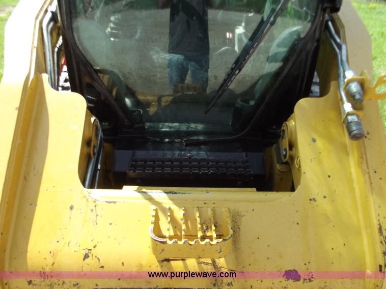 image for item B6331 2010 Caterpillar 289C skid steer