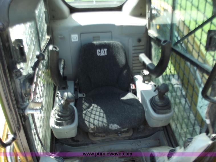 image for item B6331 2010 Caterpillar 289C skid steer