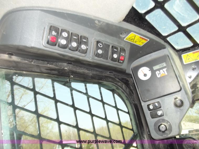 image for item B6331 2010 Caterpillar 289C skid steer