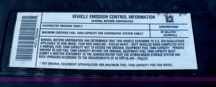 image for item B6332 2005 Chevrolet Silverado C2500HD pickup truck