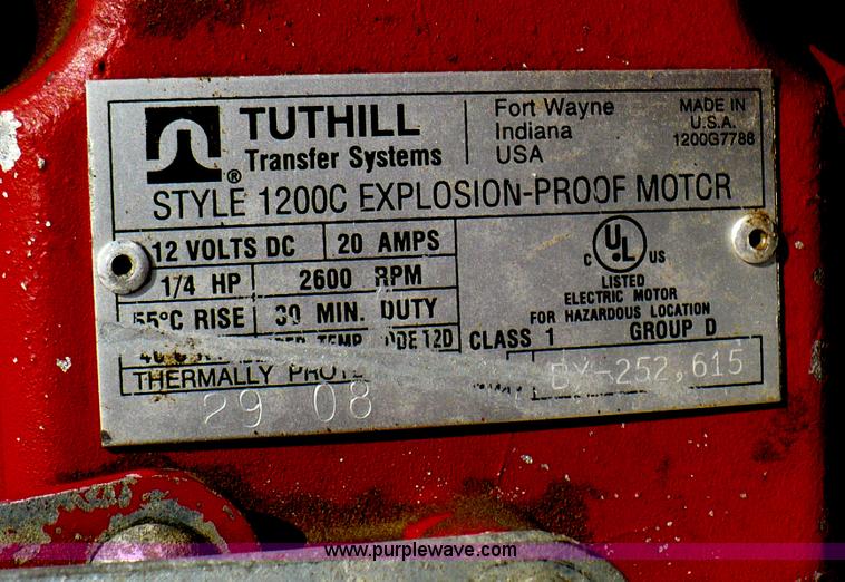 image for item B6332 2005 Chevrolet Silverado C2500HD pickup truck