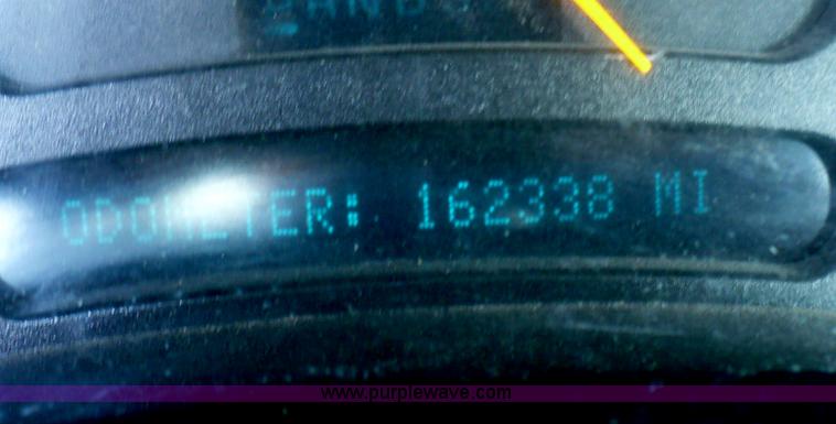 image for item B6332 2005 Chevrolet Silverado C2500HD pickup truck