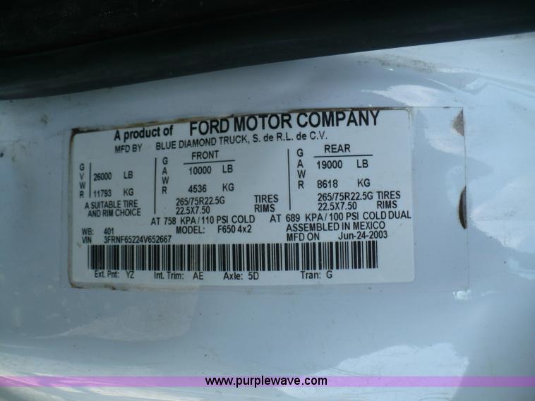 image for item B6339 2004 Ford F650 XL Super Duty dump truck