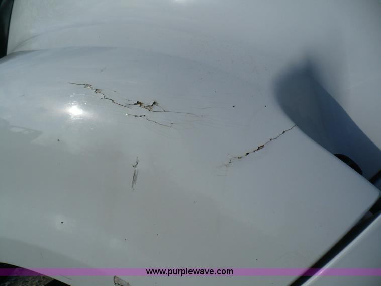 image for item B6339 2004 Ford F650 XL Super Duty dump truck