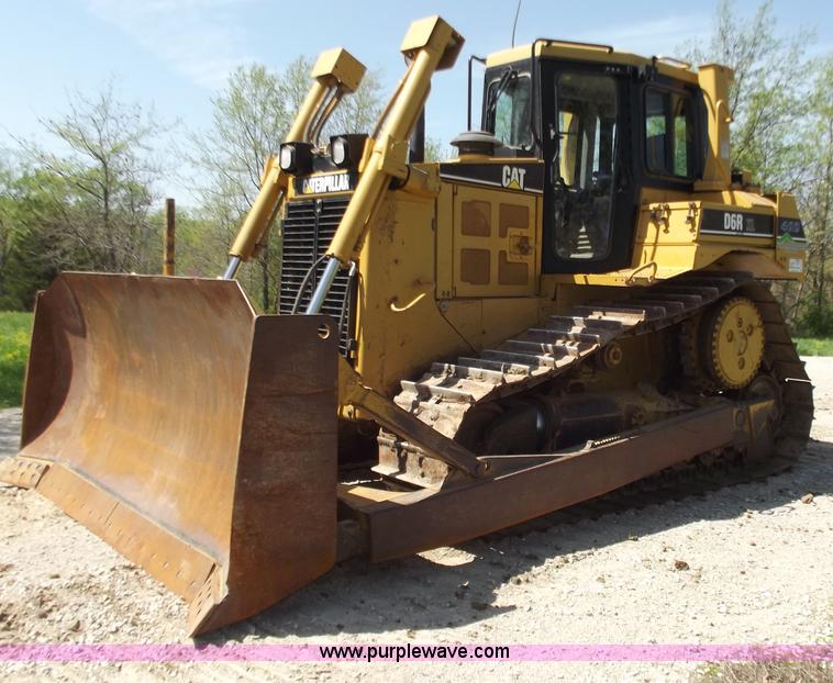 image for item B6342 2004 Caterpillar D6R XL Series II dozer
