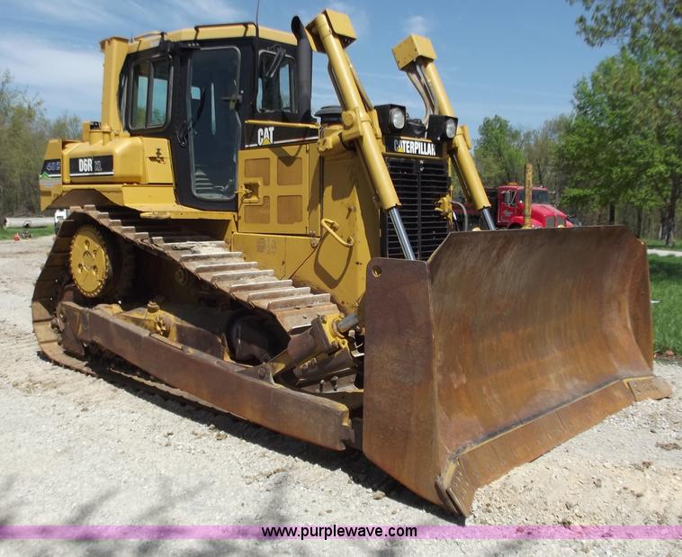 image for item B6342 2004 Caterpillar D6R XL Series II dozer