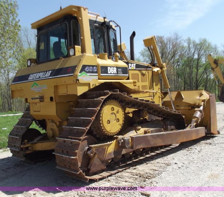 image for item B6342 2004 Caterpillar D6R XL Series II dozer