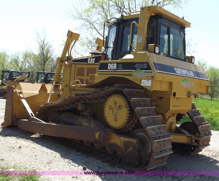 image for item B6342 2004 Caterpillar D6R XL Series II dozer
