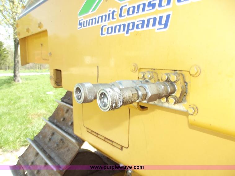 image for item B6342 2004 Caterpillar D6R XL Series II dozer