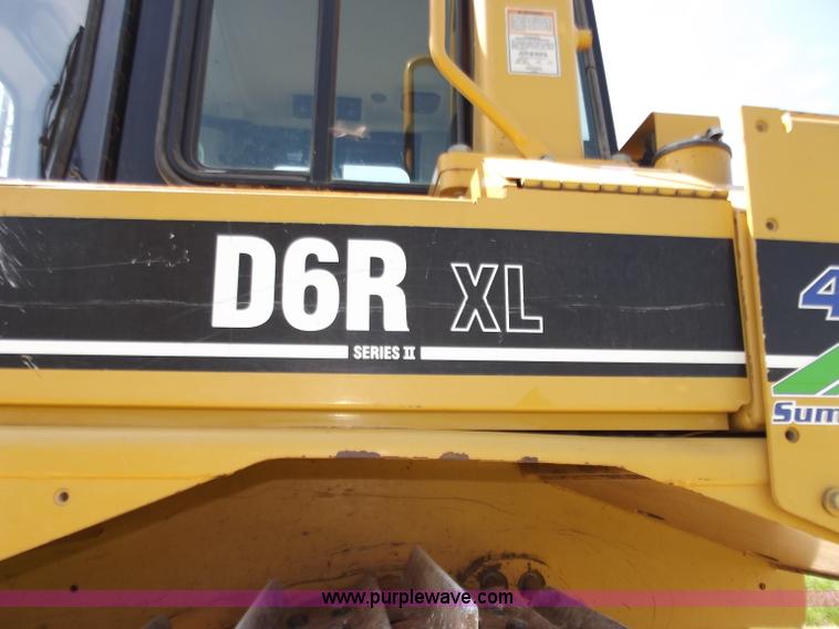 image for item B6342 2004 Caterpillar D6R XL Series II dozer