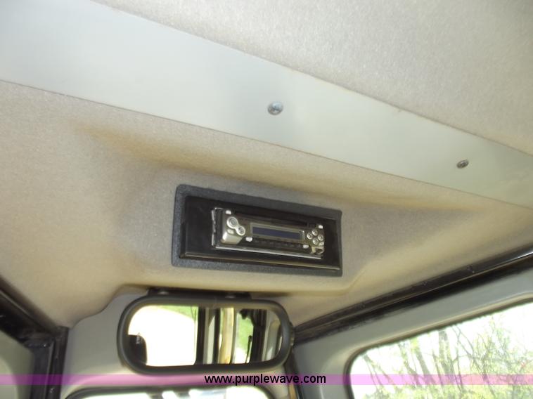 image for item B6342 2004 Caterpillar D6R XL Series II dozer