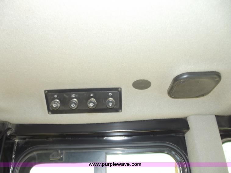 image for item B6342 2004 Caterpillar D6R XL Series II dozer