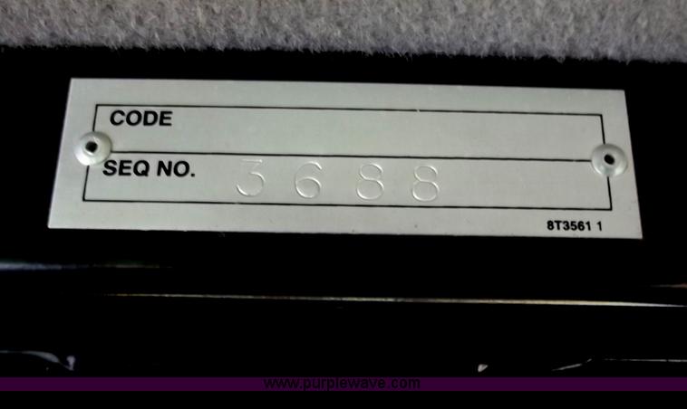 image for item B6342 2004 Caterpillar D6R XL Series II dozer