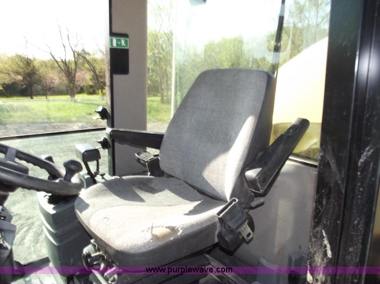 image for item B6343 2007 Caterpillar CS563E smooth drum roller with padfoot kit