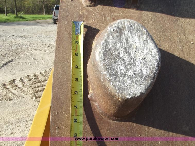 image for item B6343 2007 Caterpillar CS563E smooth drum roller with padfoot kit