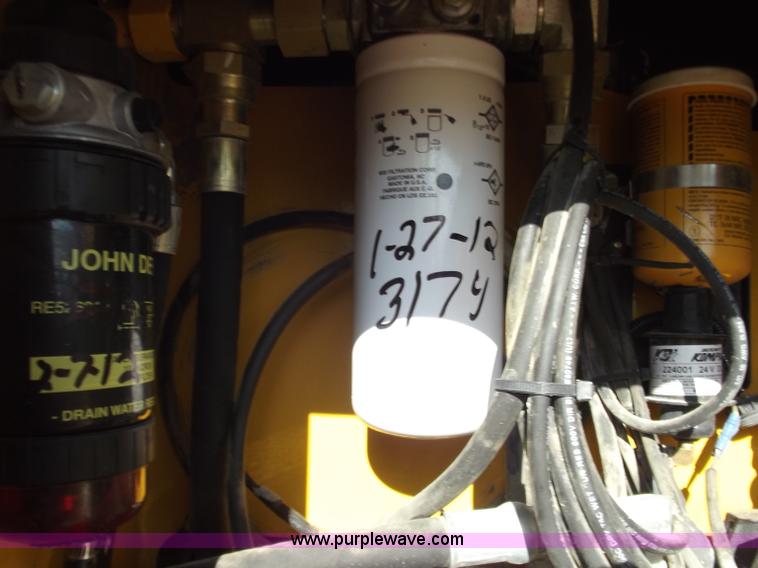 image for item B6345 2005 John Deere 700J XLT dozer