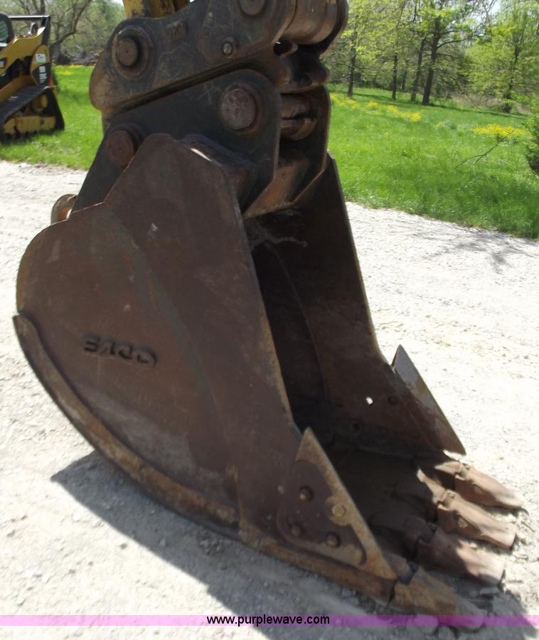 image for item B6346 2004 Komatsu PC270LC-7L excavator