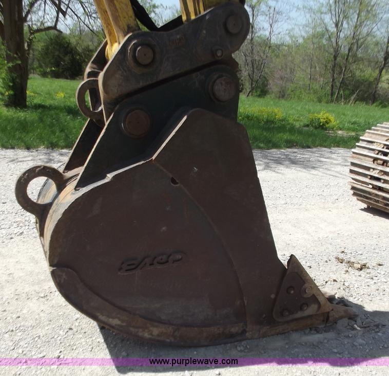image for item B6346 2004 Komatsu PC270LC-7L excavator