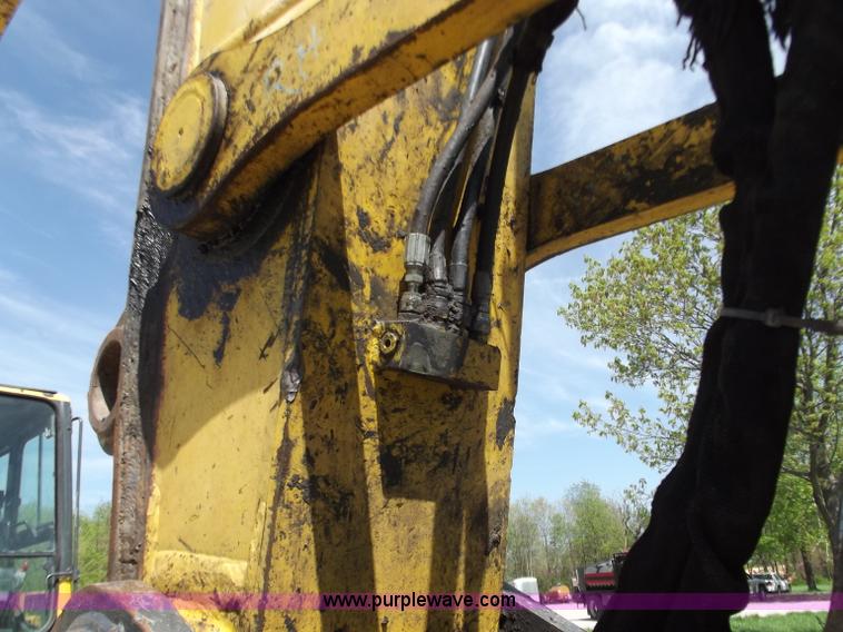 image for item B6346 2004 Komatsu PC270LC-7L excavator