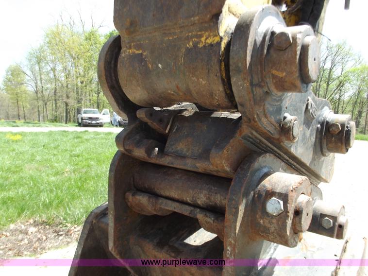 image for item B6346 2004 Komatsu PC270LC-7L excavator