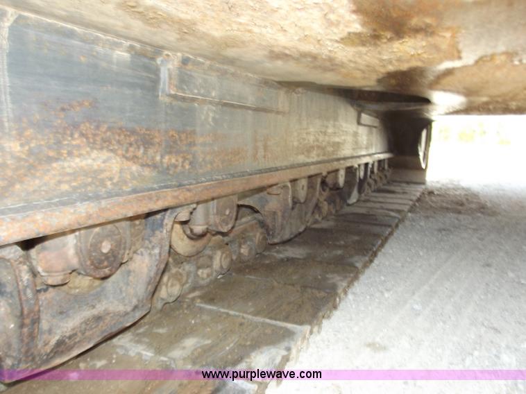 image for item B6346 2004 Komatsu PC270LC-7L excavator