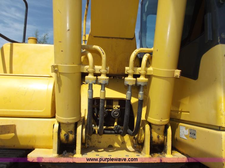 image for item B6346 2004 Komatsu PC270LC-7L excavator