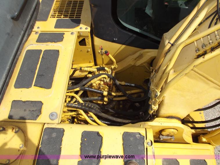 image for item B6346 2004 Komatsu PC270LC-7L excavator