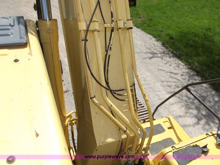 image for item B6346 2004 Komatsu PC270LC-7L excavator