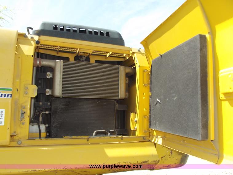 image for item B6346 2004 Komatsu PC270LC-7L excavator