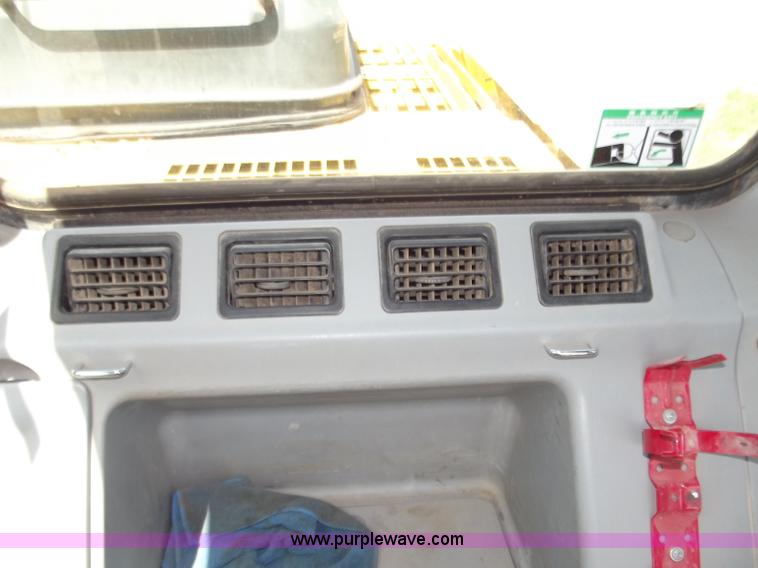 image for item B6346 2004 Komatsu PC270LC-7L excavator