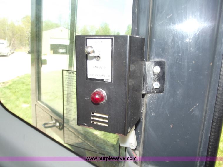 image for item B6346 2004 Komatsu PC270LC-7L excavator