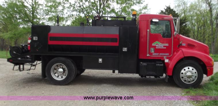 image for item B6349 1997 Kenworth service truck