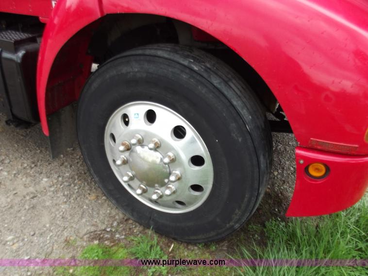 image for item B6349 1997 Kenworth service truck