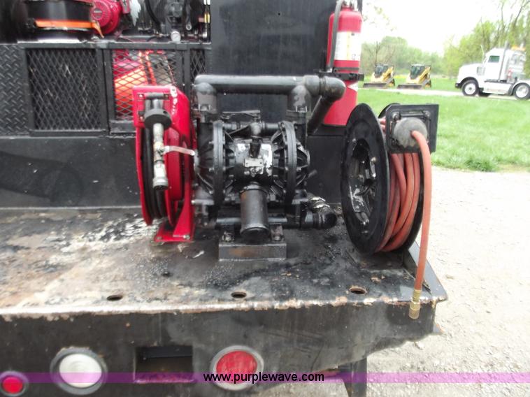 image for item B6349 1997 Kenworth service truck