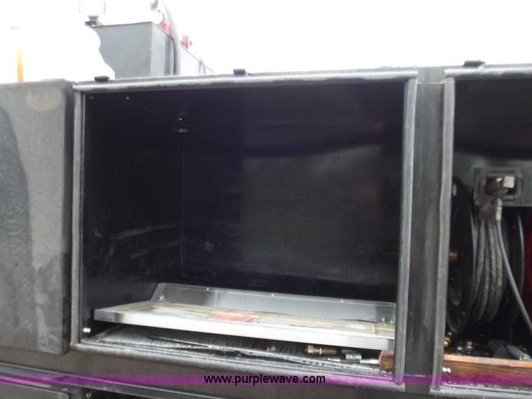 image for item B6349 1997 Kenworth service truck