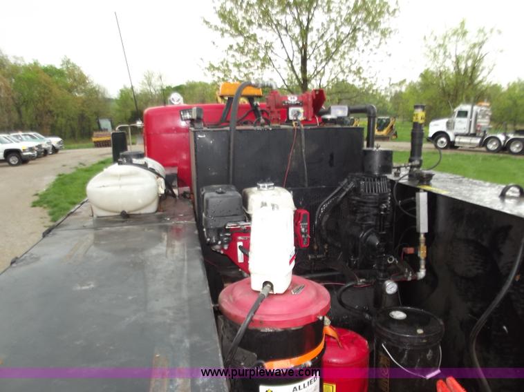 image for item B6349 1997 Kenworth service truck