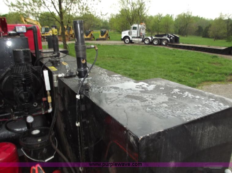 image for item B6349 1997 Kenworth service truck