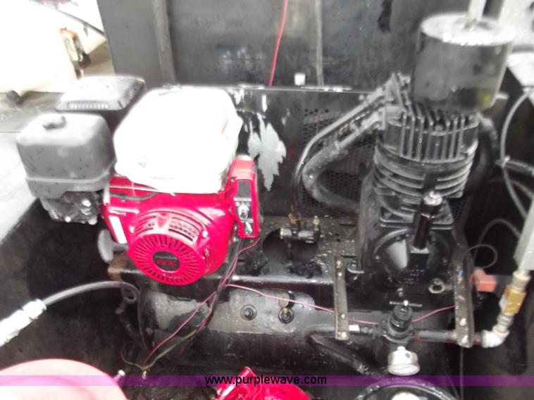 image for item B6349 1997 Kenworth service truck