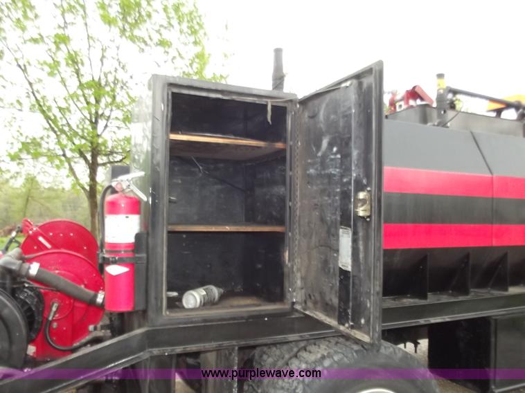 image for item B6349 1997 Kenworth service truck