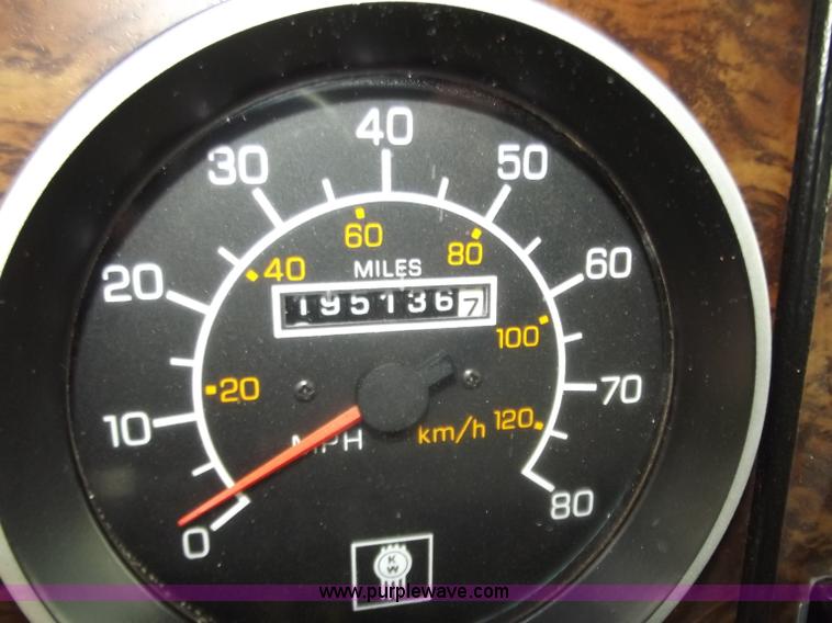 image for item B6349 1997 Kenworth service truck