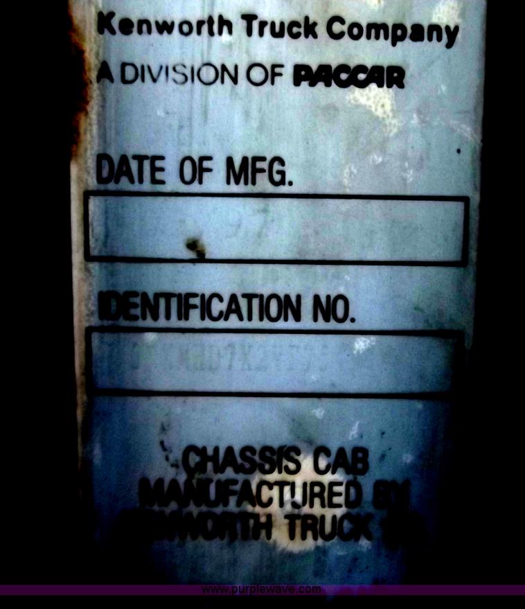 image for item B6349 1997 Kenworth service truck