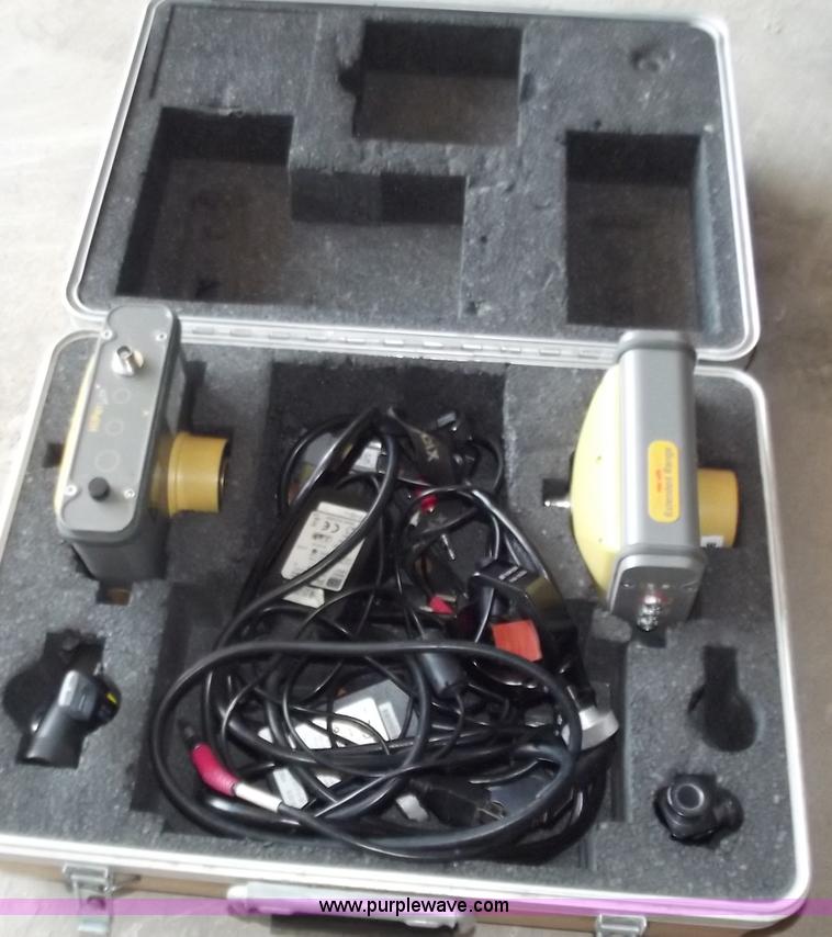 image for item B6350 TopCon Hiper Lite base/rover