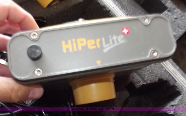 image for item B6350 TopCon Hiper Lite base/rover