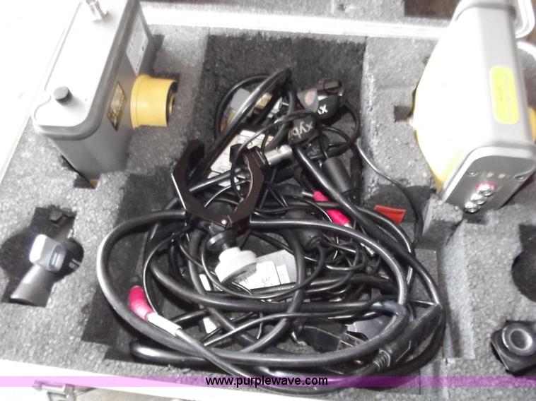 image for item B6350 TopCon Hiper Lite base/rover