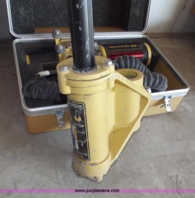 image for item B6353 TopCon TrackerJack laser reviewer