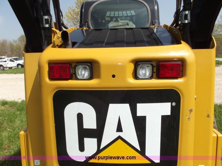 image for item B6360 2011 Caterpillar 289C skid steer