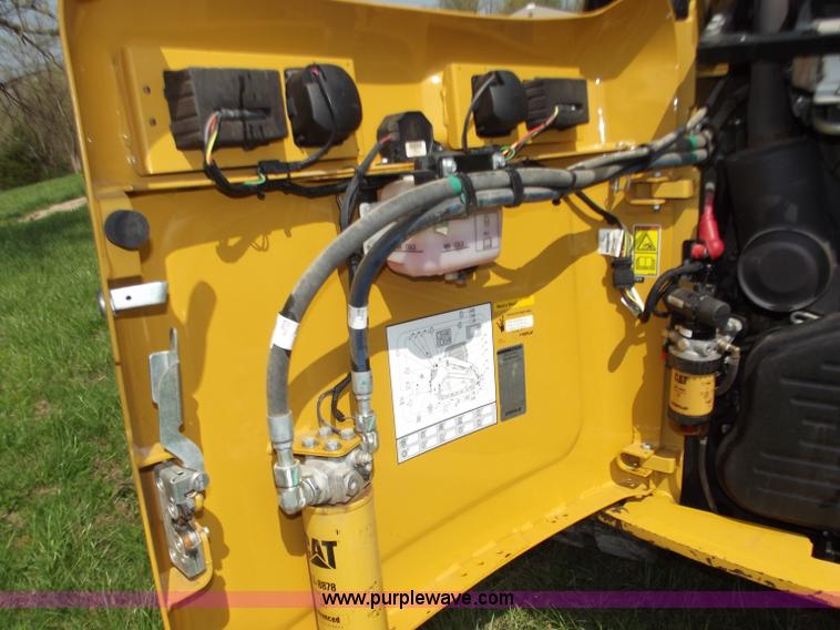 image for item B6360 2011 Caterpillar 289C skid steer