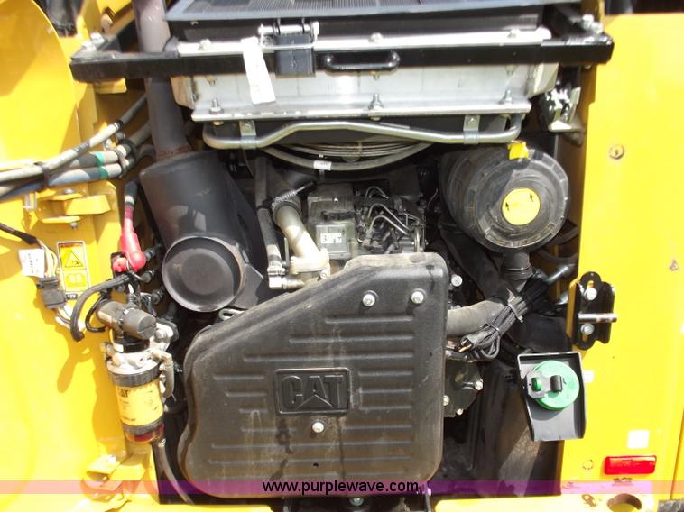 image for item B6360 2011 Caterpillar 289C skid steer